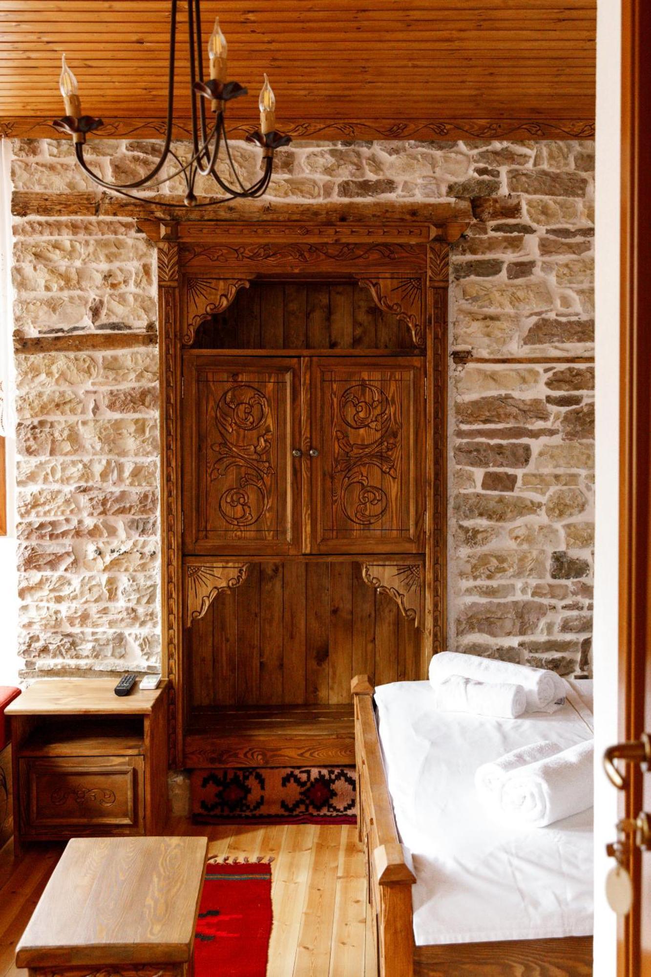 Hotel Sarajet 1821 Gjirokaster Exterior photo